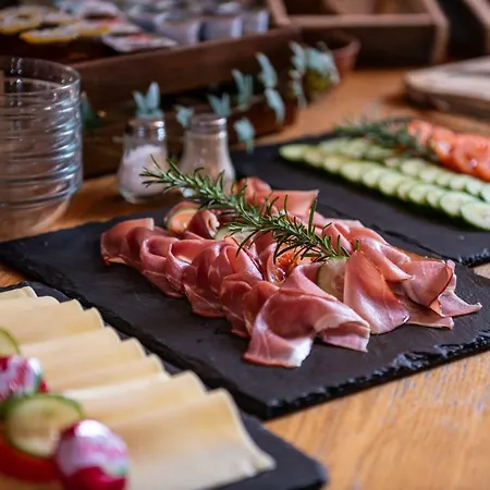 Zum Alten Marstall - Eventscheune Fuer Gruppen Tagen - Feiern - Uebernachten Hostel